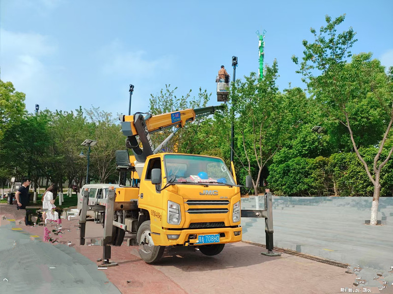 咸安18米登高車(chē)出租，荊州云梯車(chē)租賃